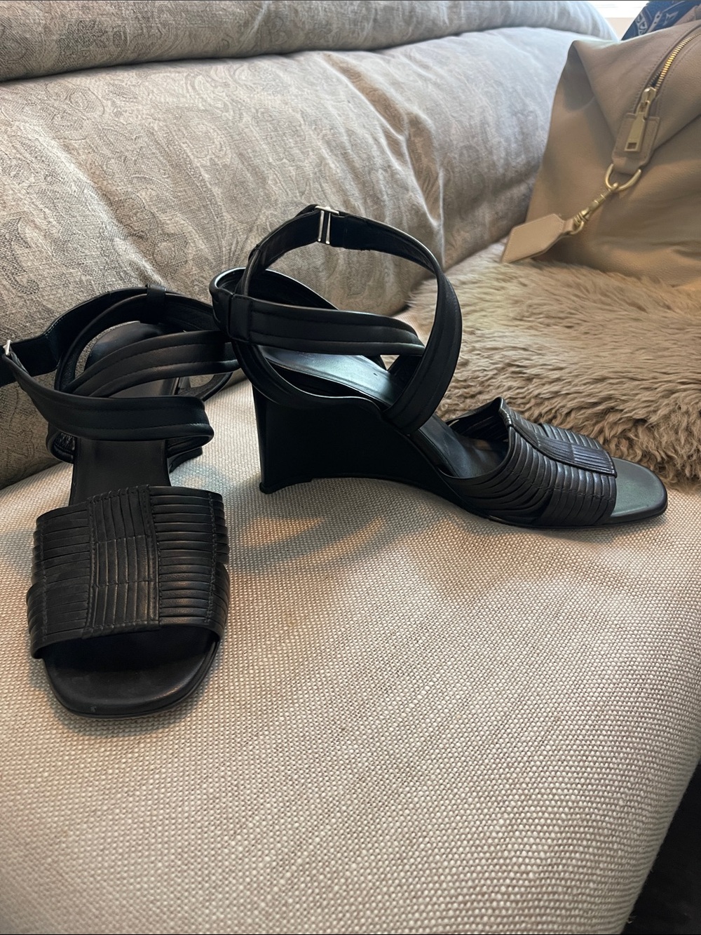 Via Aoiga Wedge Ankle Strap Sandals